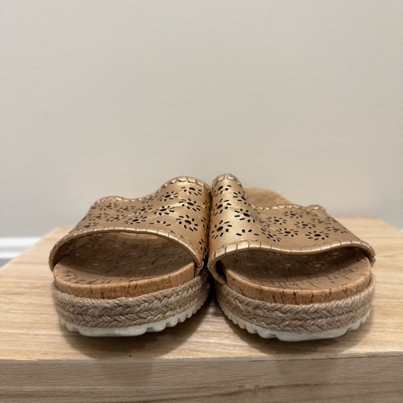Jack Rogers Rose Gold Metallic Floral Perforated Espadrille Slide Sandals 8 - Picture 4 of 6